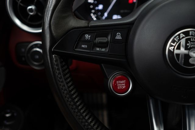 2017 Alfa Romeo Giulia Quadrifoglio  - 23014666 - 17