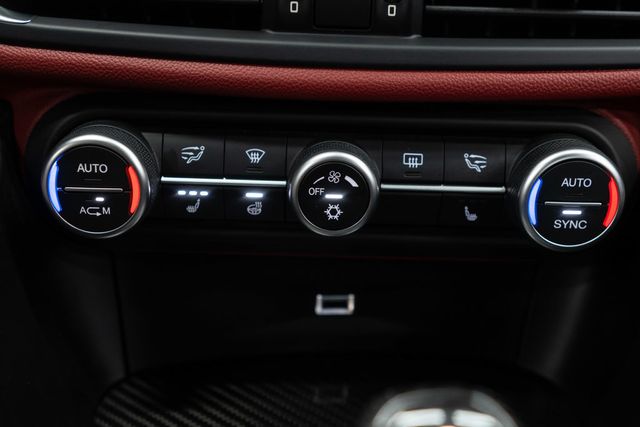 2017 Alfa Romeo Giulia Quadrifoglio  - 23014666 - 24