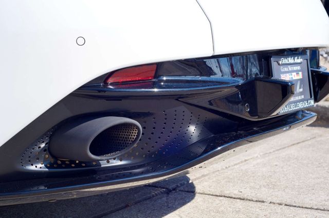 2017 Aston Martin DB11 Local Trade/Launch Edition/Heated&CooledSeats/Bang&OlufsenAudio - 22982846 - 10
