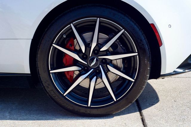 2017 Aston Martin DB11 Local Trade/Launch Edition/Heated&CooledSeats/Bang&OlufsenAudio - 22982846 - 40