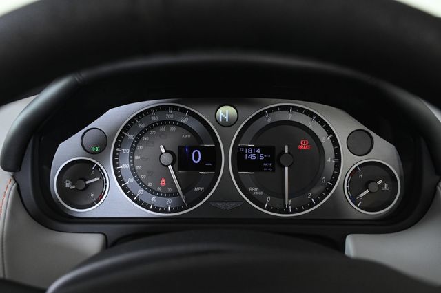 2017 Aston Martin V12 Vantage S - 22970914 - 6