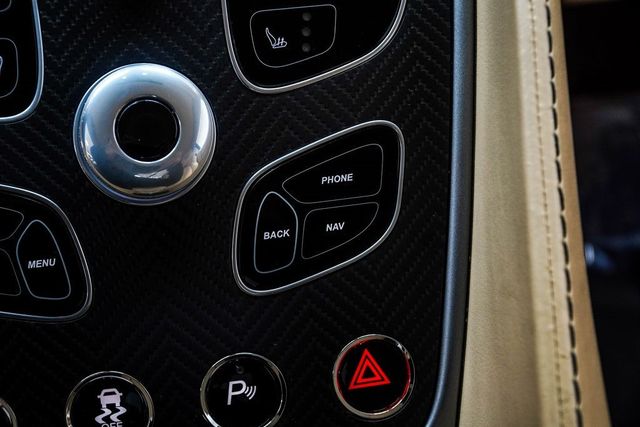 2017 Aston Martin Vanquish V12 - 22960839 - 29