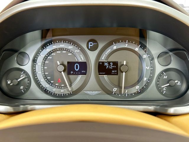 2017 Aston Martin Vanquish Volante - 22986074 - 29