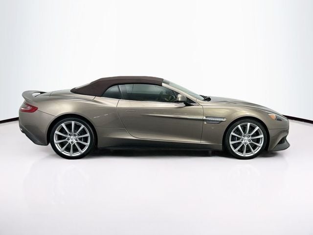 2017 Aston Martin Vanquish Volante - 22986074 - 3
