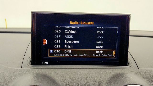 2017 Audi A3 Sedan 2.0 TFSI Premium quattro AWD w/ Convenience Pkg & 18'' Wheels - 23014178 - 17