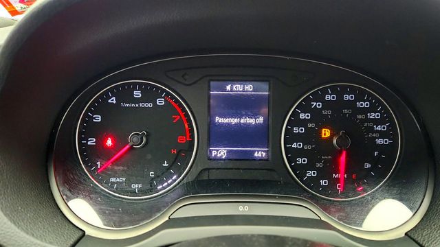 2017 Audi A3 Sedan 2.0 TFSI Premium quattro AWD w/ Convenience Pkg & 18'' Wheels - 23016504 - 14