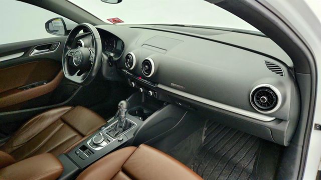 2017 Audi A3 Sedan 2.0 TFSI Premium quattro AWD w/ Convenience Pkg & 18'' Wheels - 23016504 - 24