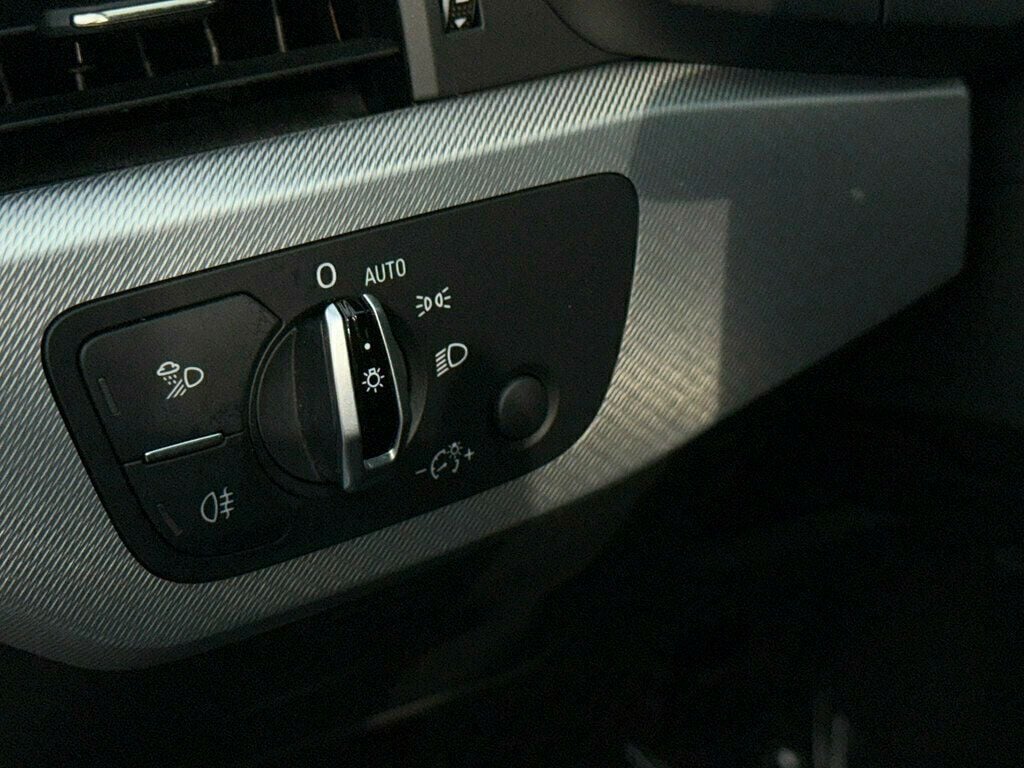 2017 Audi A4 2.0 TFSI Automatic Premium FWD - 22981316 - 18