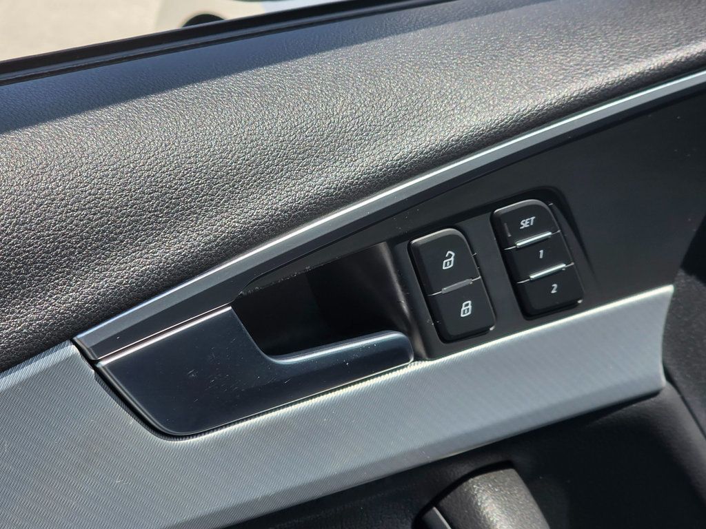 2017 Audi A4 2.0 TFSI Automatic Premium FWD - 22916461 - 30