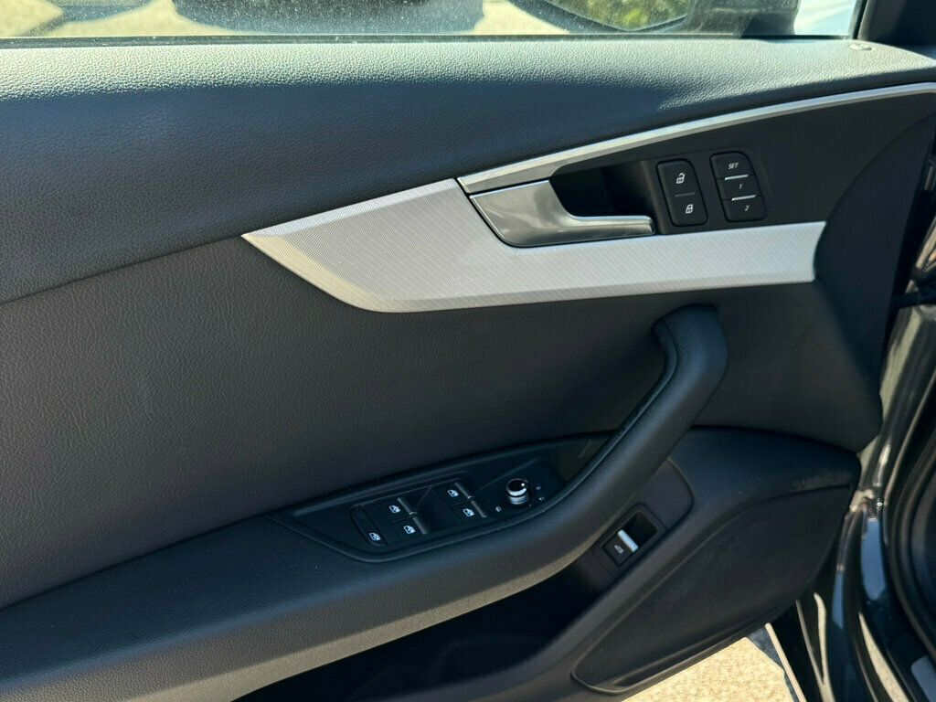 2017 Audi A4 Quattro Premium photo 9