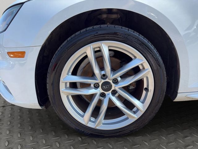 2017 Audi A4 2.0 TFSI Automatic Season of Audi ultra Premium FWD - 22975722 - 24