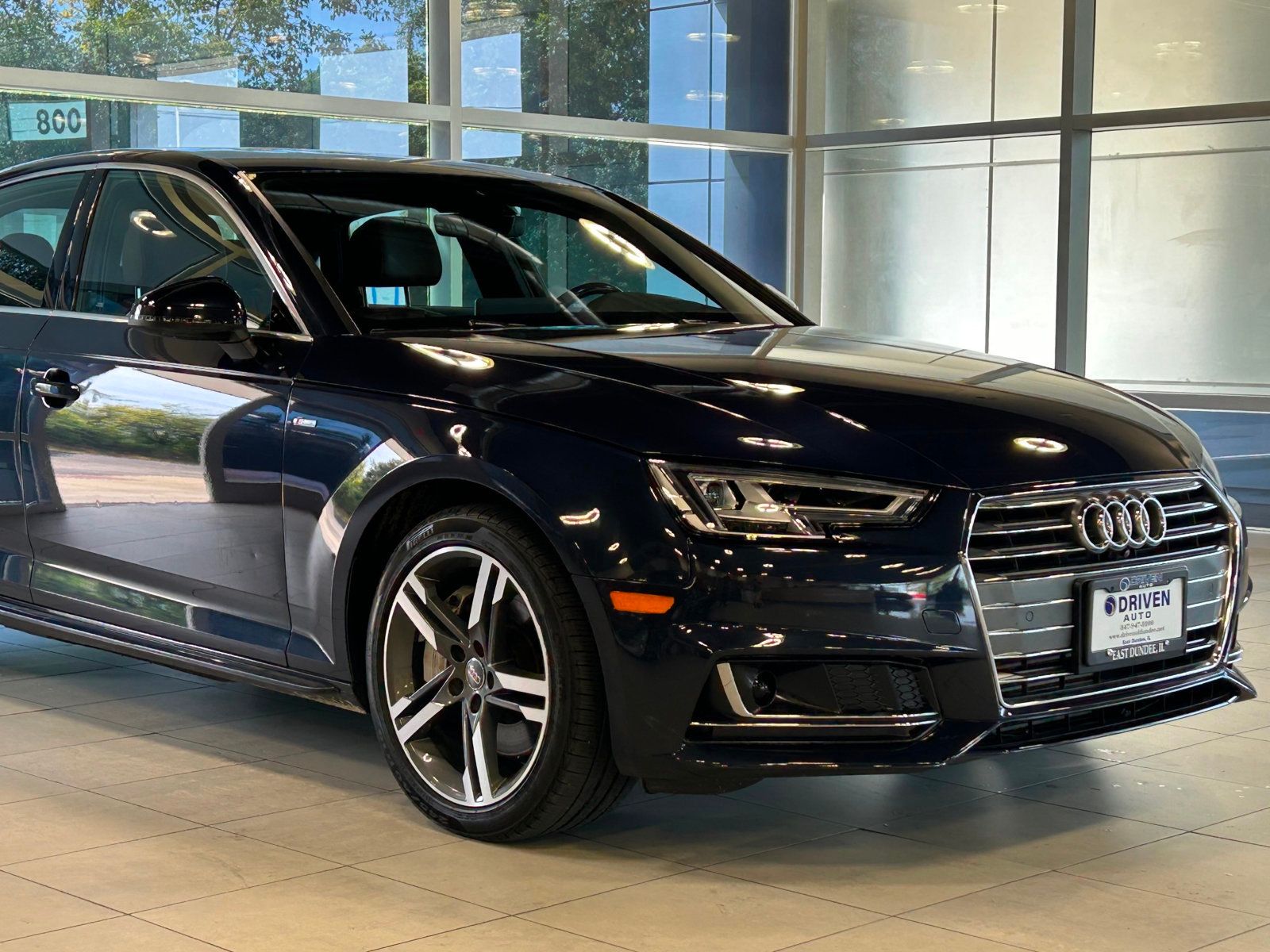2017 Audi A4 TFSI Prestige Quattro photo 3