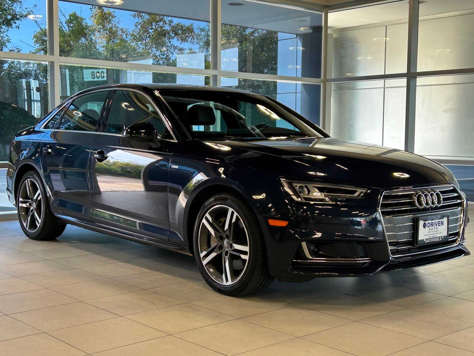 2017 Audi A4 TFSI Prestige Quattro photo 4
