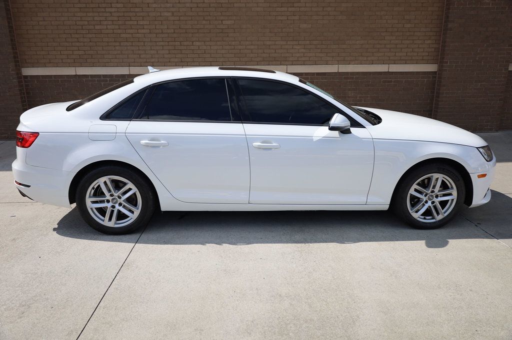 2017 Audi A4 TFSI Ultra Premium photo 4