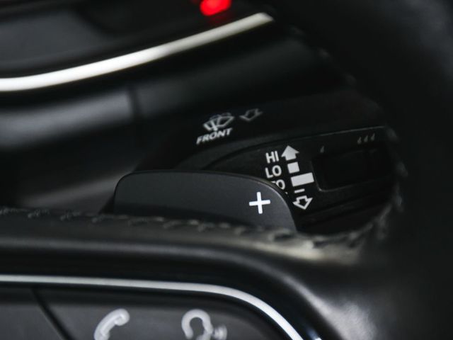 2017 Audi A4 2.0T Premium - 23040161 - 32