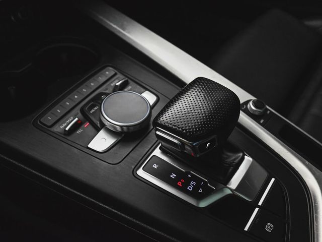 2017 Audi A4 2.0T Prestige - 23010510 - 30