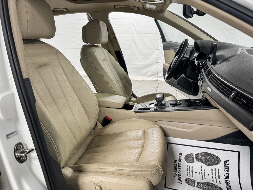 2017 Audi A4 2.0T Quattro Premium Plus photo 12
