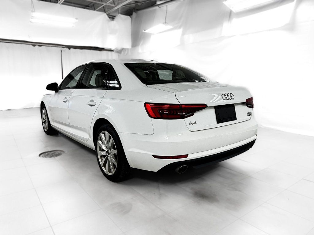 2017 Audi A4 2.0T Quattro Premium Plus photo 4