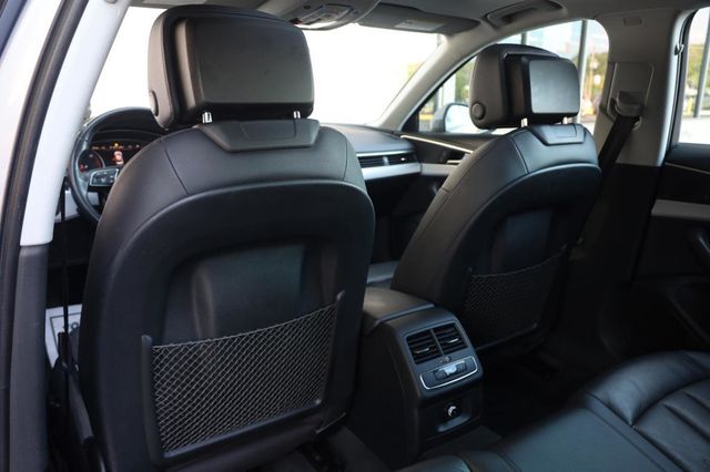 2017 Audi A4 Premium - 23040830 - 18