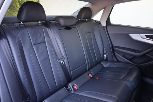 2017 Audi A4 Premium - 23040830 - 24