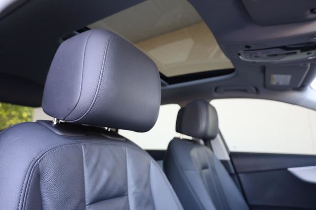 2017 Audi A4 Premium - 23040830 - 29