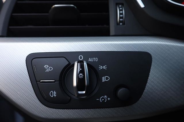 2017 Audi A4 Premium - 23040830 - 36