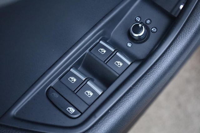 2017 Audi A4 Premium - 23040830 - 39