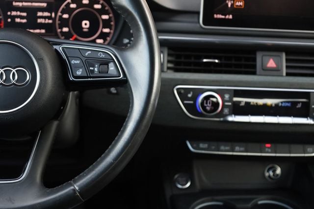 2017 Audi A4 Premium Plus - 23058534 - 32