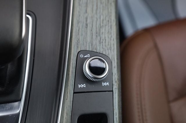 2017 Audi A4 Premium Plus - 23058534 - 51