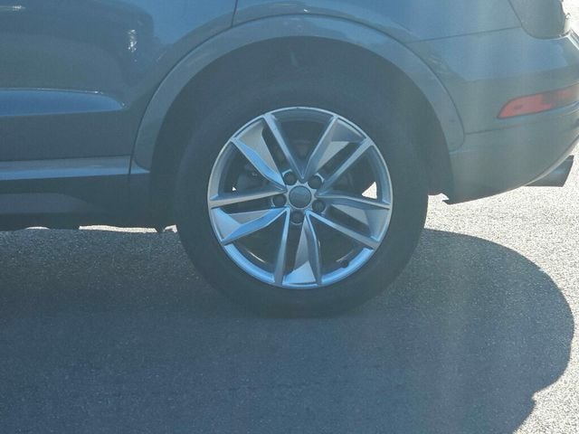 2017 Audi Q3 2.0 TFSI Premium quattro AWD - 22941509 - 29