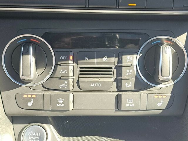 2017 Audi Q3 2.0 TFSI Premium quattro AWD - 22941509 - 35