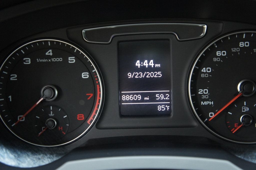 2017 Audi Q3 Premium Plus, Quattro, Great Shape - 22919289 - 19