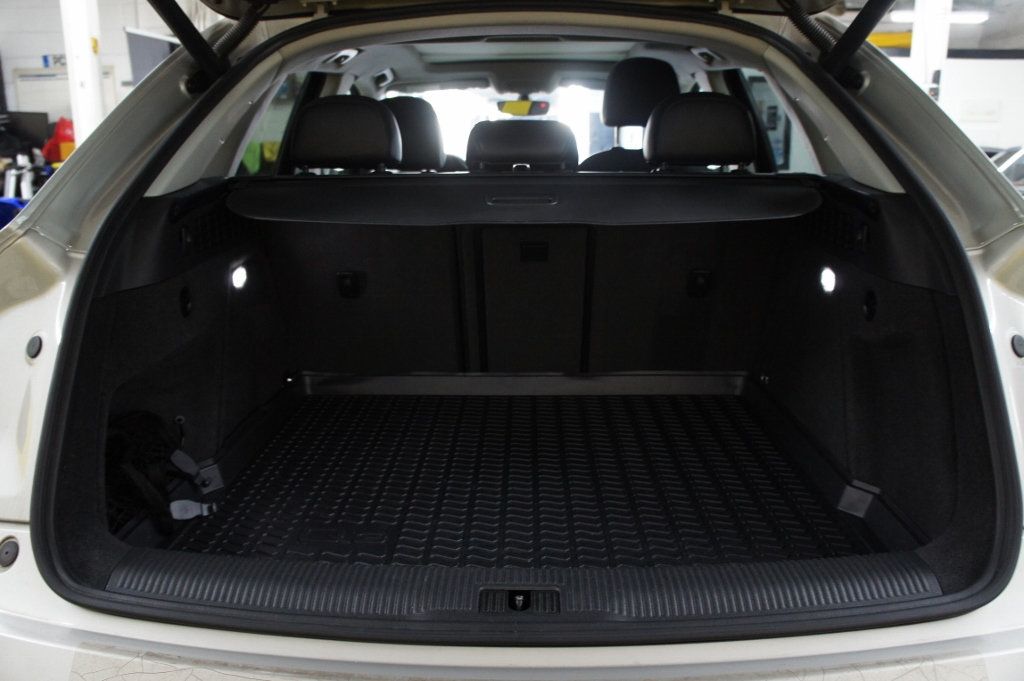 2017 Audi Q3 Premium Plus, Quattro, Great Shape - 22919289 - 24