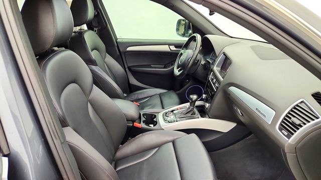 2017 Audi Q5 2.0T Premium Plus w/ Technology Pkg, Season of Audi Pkg & Hitch - 23097117 - 24