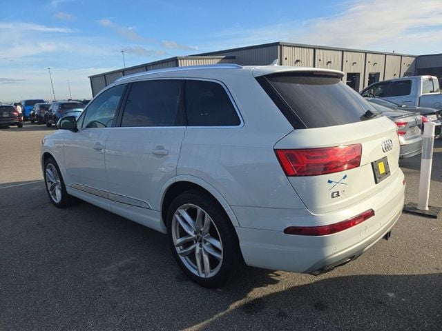 2017 Audi Q7 LOOK AT CARFAX! FULLY SERVICED AT DEALER! WELL KEPT! PRESTIGE!  - 22955877 - 4