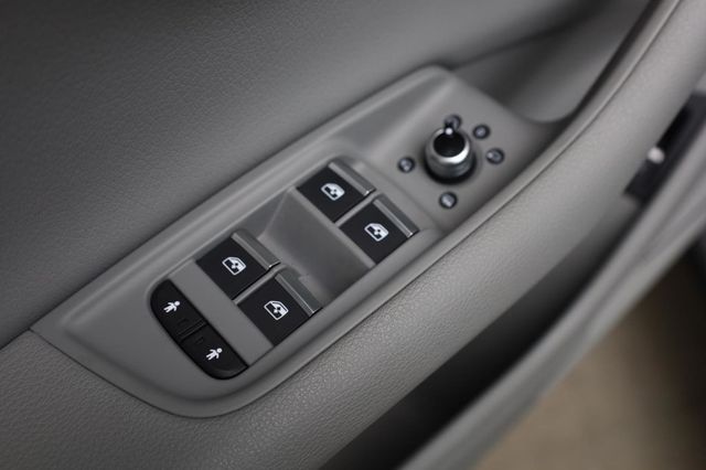 2017 Audi Q7 Premium Plus - 23046427 - 40