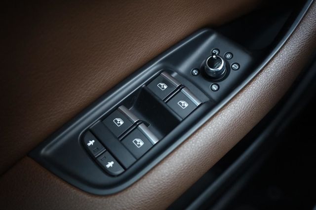 2017 Audi Q7 Premium Plus - 23050880 - 37
