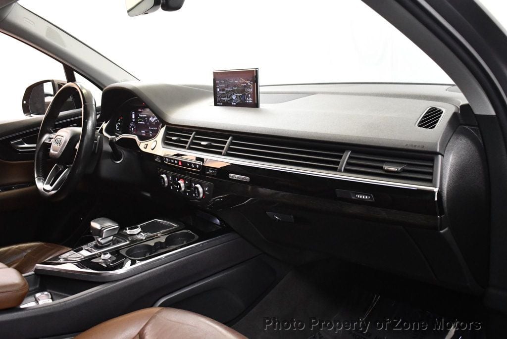 2017 Audi Q7 3.0T Premium Plus photo 9