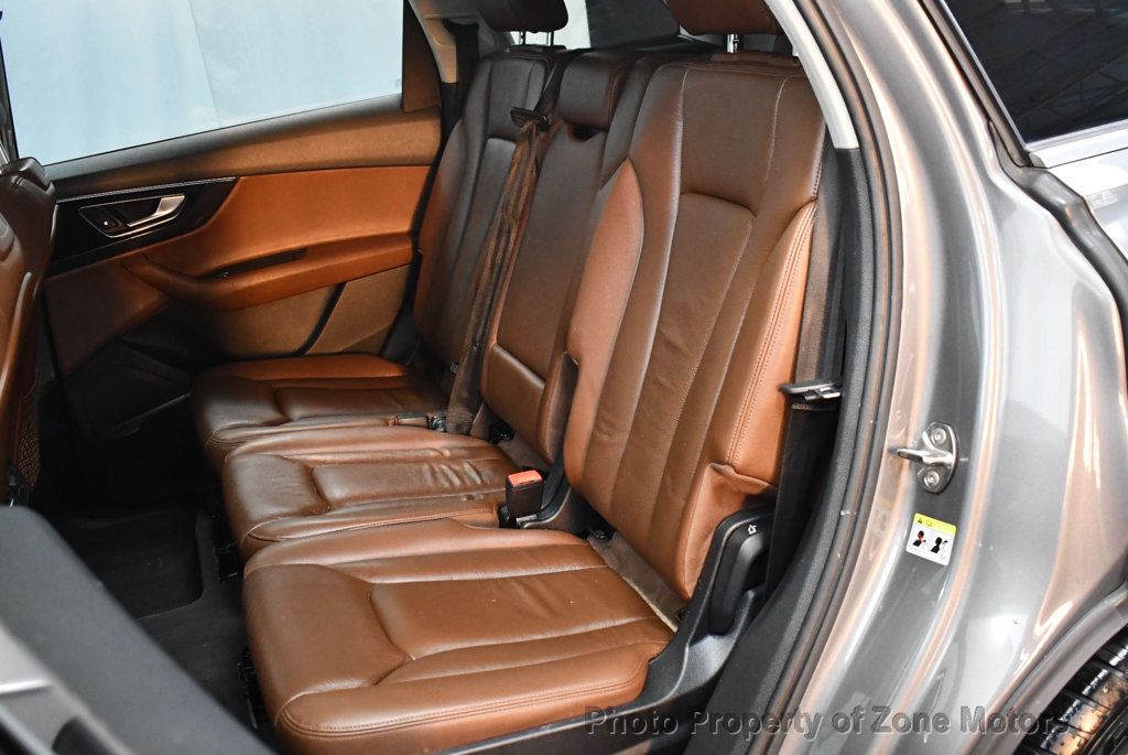 2017 Audi Q7 3.0T Premium Plus photo 16
