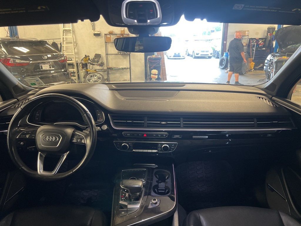2017 Audi Q7 3.0T Prestige photo 4