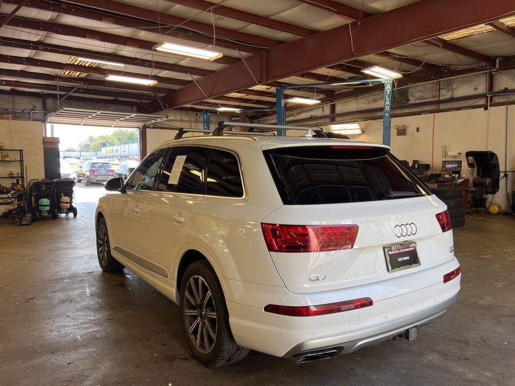 2017 Audi Q7 3.0T Prestige photo 3