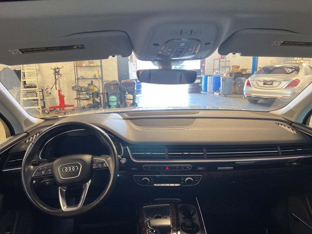 2017 Audi Q7 3.0T Prestige photo 4