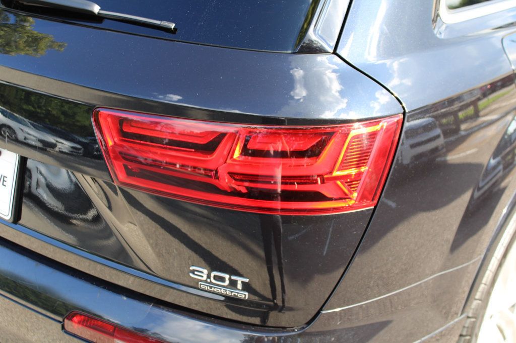 2017 Audi Q7 3.0T Prestige photo 11