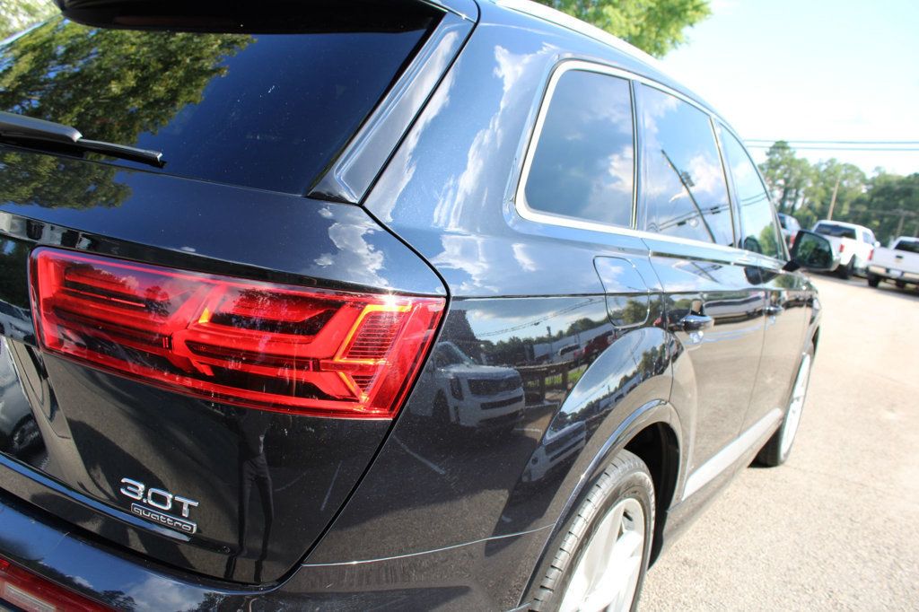 2017 Audi Q7 3.0T Prestige photo 12