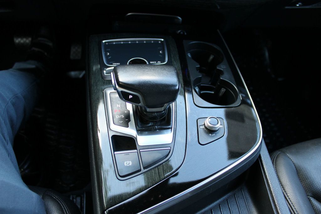 2017 Audi Q7 3.0T Prestige photo 26