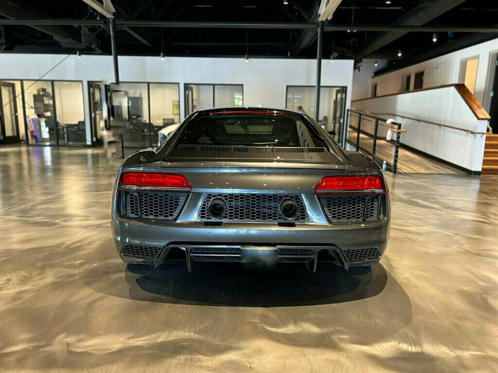 2017 Audi R8 V10 Quattro S tronic photo 3