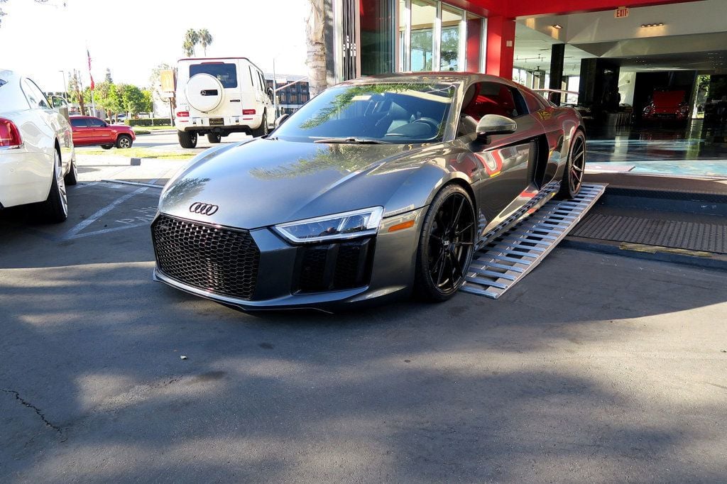 2017 Audi R8 Coupe V10 quattro AWD - 22653777 - 44