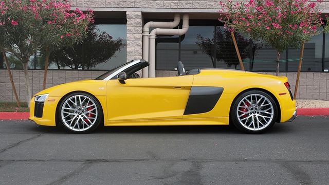 2017 Audi R8 Spyder V10 quattro AWD - 22994350 - 17