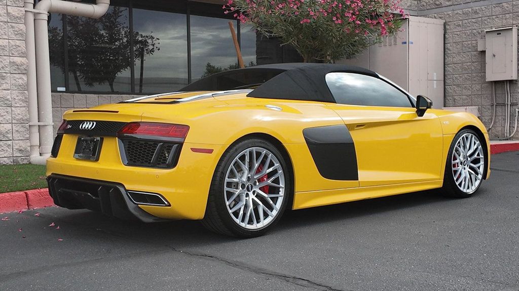 2017 Audi R8 Spyder V10 quattro AWD - 22994350 - 4