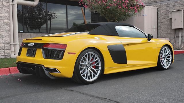 2017 Audi R8 Spyder V10 quattro AWD - 22994350 - 4